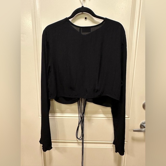 NWT WEEKDAY Cassie Wrap Blouse Long Sleeve Black Modern Contemporary, size XL - Picture 4 of 8
